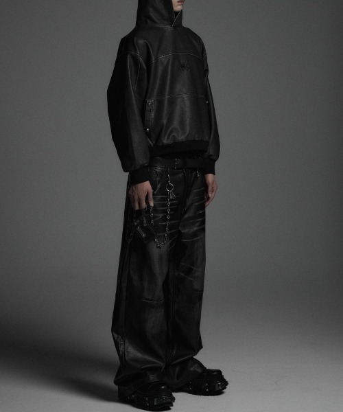 ROSEN KREUZ(ローゼンクロイツ)の「【Rosen Kreuz】VINTAGE COATING SHIRRING HOODIE / 【ローゼンクロイツ】ヴィンテージコーティングシャーリングプルオーバーパーカー(パーカー・メンズ・ブラック/チャコール・2/1)」の16枚目の写真