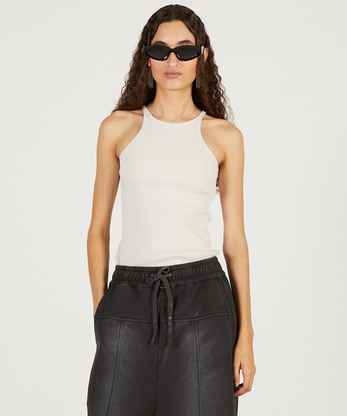 PRANK PROJECT（プランクプロジェクト）の「【2026Spring Pre-Order】オフショルダーレイヤードトップ / Off-Shoulder Layered Top（Tシャツ/カットソー・レディース・ブラック/ベージュ/ホワイト・FREE）」の8枚目の写真