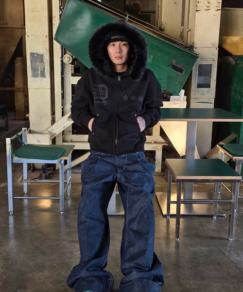 AMOU（アモウ）の「AMOU Fur Hoodie Zip-Up BLACK（パーカー・レディース・その他・1/2）」の4枚目の写真
