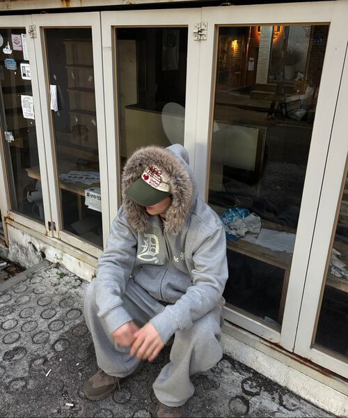 AMOU（アモウ）の「AMOU Fur Hoodie Zip-Up BLACK（パーカー・レディース・その他・1/2）」の10枚目の写真