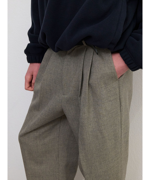 FRAGE(フラゲ)の「テーパードツーピンタックスラックス - オートグレー(スラックス・メンズ・その他・MEDIUM/LARGE)」の5枚目の写真