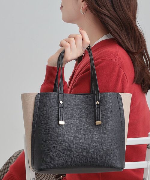 SHOO・LA・RUE（シューラルー）の「【軽量】ハンドル金具配色トートバッグ（トートバッグ・レディース・ベージュ系4/イエロー系4/グレー系4/ブラック系4/ブラック・00）」の2枚目の写真