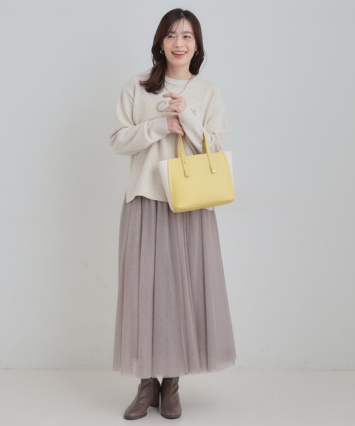 SHOO・LA・RUE（シューラルー）の「【軽量/2WAY】ハンドル金具 配色トートバッグ（トートバッグ・レディース・ベージュ系4/イエロー系4/グレー系4/ブラック系4/ブラック・00）」の13枚目の写真