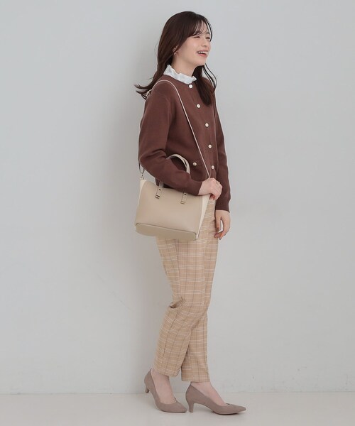 SHOO・LA・RUE（シューラルー）の「【軽量/2WAY】ハンドル金具 配色トートバッグ（トートバッグ・レディース・ベージュ系4/イエロー系4/グレー系4/ブラック系4/ブラック・00）」の15枚目の写真