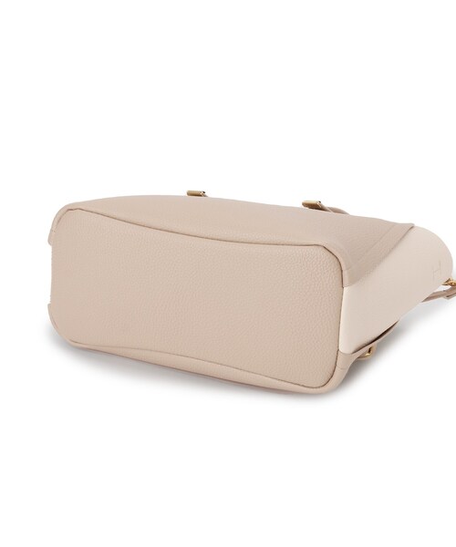 SHOO・LA・RUE（シューラルー）の「【軽量】ハンドル金具配色トートバッグ（トートバッグ・レディース・ベージュ系4/イエロー系4/グレー系4/ブラック系4/ブラック・00）」の19枚目の写真