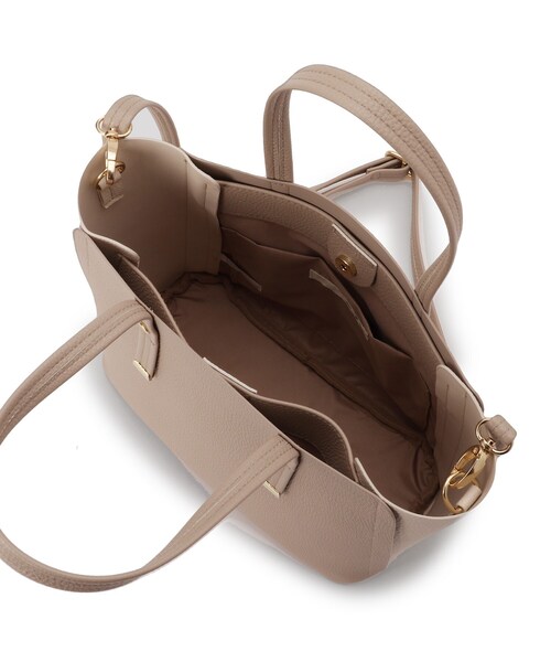 SHOO・LA・RUE（シューラルー）の「【軽量】ハンドル金具配色トートバッグ（トートバッグ・レディース・ベージュ系4/イエロー系4/グレー系4/ブラック系4/ブラック・00）」の18枚目の写真