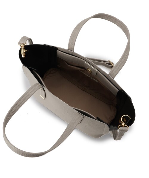 SHOO・LA・RUE（シューラルー）の「【軽量】ハンドル金具配色トートバッグ（トートバッグ・レディース・ベージュ系4/イエロー系4/グレー系4/ブラック系4/ブラック・00）」の16枚目の写真