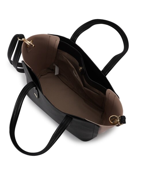 SHOO・LA・RUE（シューラルー）の「【軽量】ハンドル金具配色トートバッグ（トートバッグ・レディース・ベージュ系4/イエロー系4/グレー系4/ブラック系4/ブラック・00）」の15枚目の写真