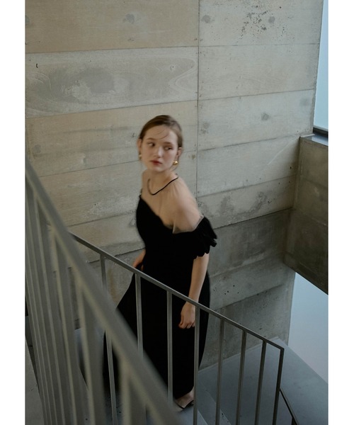 LE'RURE(リルアー)の「Velour souffle sleeve dress(ドレス・レディース・ブラック/ブルーグレー・SMALL/MEDIUM/TALL)」の8枚目の写真