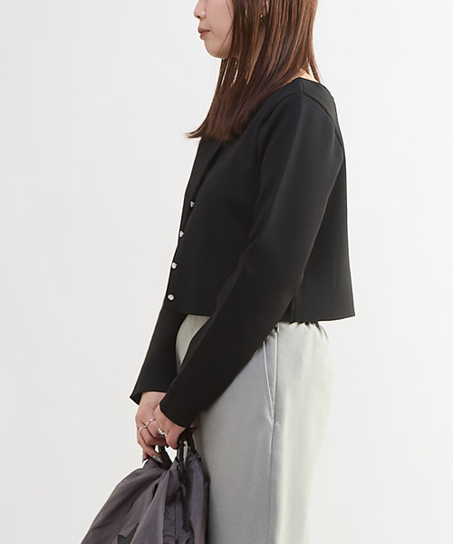 CONVERSE TOKYO（コンバーストウキョウ）の「2WAY SHORT KNIT CARDIGAN（カーディガン/ボレロ・レディース・ブラウン/ブラック/オフホワイト・FREE）」の5枚目の写真