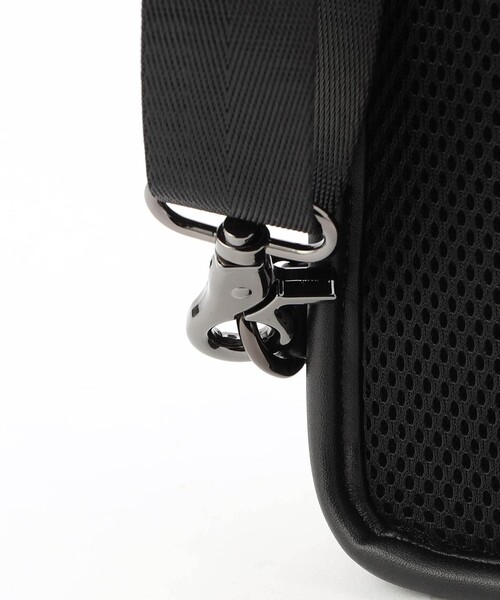 HIDEAWAYS NICOLE（ハイダウェイニコル）の「ミニボディバッグ（ボディバッグ/ウエストポーチ・メンズ・ホワイト/その他4/ブラック/その他2・FREE）」の13枚目の写真