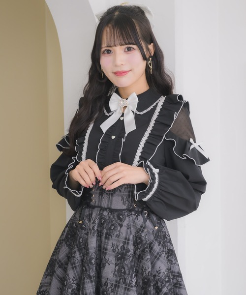 ROJITA(ロジータ)の「配色レースラッフルブラウス(シャツ/ブラウス・レディース・ボルドー/ホワイト/パープル/ブラック・FREE)」の20枚目の写真