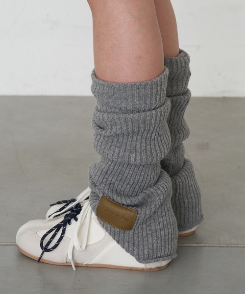 RAY CASSIN（レイカズン）の「ルーズレッグウォーマー（レッグウォーマー・レディース・ホワイト/ベージュ/グレー/ブラック・FREE）」の3枚目の写真