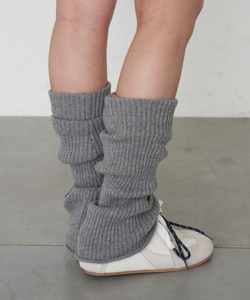 RAY CASSIN（レイカズン）の「ルーズレッグウォーマー（レッグウォーマー・レディース・ホワイト/ベージュ/グレー/ブラック・FREE）」の21枚目の写真