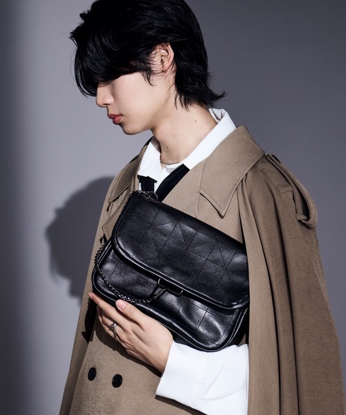 Ellno Loset（エルノロゼット）の「2wayエンボスチェーンショルダーバック（ショルダーバッグ・メンズ・ブラック・FREE）」の5枚目の写真