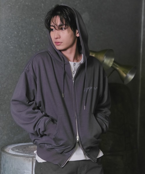 Confirm（コンファーム）の「『Confirm』 Logo Embroidery FullZIP Hoodie / 『Confirm』ロゴ刺繍フルジップパーカー ダブルジップ メンズ レディース ユニセックス（パーカー・メンズ・ブラック/スカイブルー/チャコールグレー・S/M/L）」の2枚目の写真