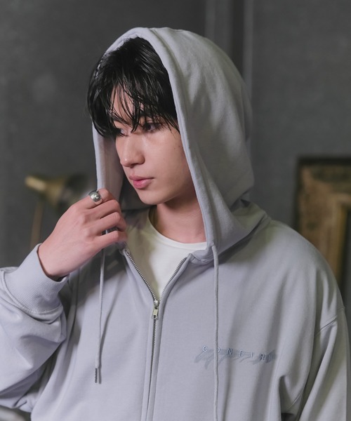 Confirm（コンファーム）の「『Confirm』 Logo Embroidery FullZIP Hoodie / 『Confirm』ロゴ刺繍フルジップパーカー ダブルジップ メンズ レディース ユニセックス（パーカー・メンズ・ブラック/スカイブルー/チャコールグレー・S/M/L）」の8枚目の写真
