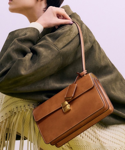 CHARLES & KEITH(チャールズ & キース)の「Acelynn エイスリン ロープチェーンショルダーバッグ(ショルダーバッグ・レディース・ブラック/バーガンディー/ダークブラウン系3・M)」の2枚目の写真