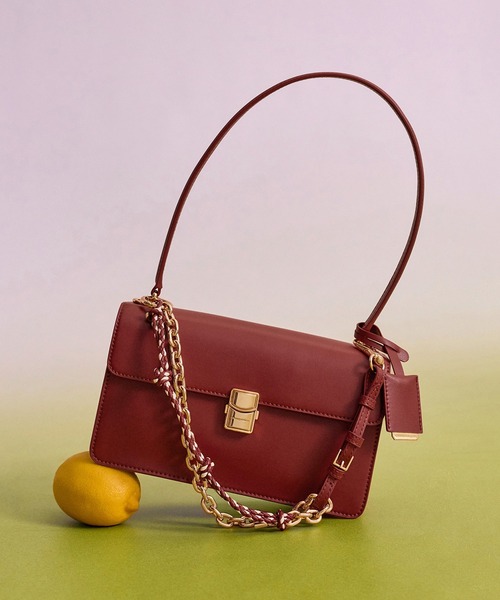 CHARLES & KEITH(チャールズ & キース)の「Acelynn エイスリン ロープチェーンショルダーバッグ(ショルダーバッグ・レディース・ブラック/バーガンディー/ダークブラウン系3・M)」の15枚目の写真