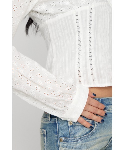 LAGUA GEM（ラグアジェム）の「FRILL NECK COTTON ブラウス（シャツ/ブラウス・レディース・ブラック/カーキ/ホワイト・FREE）」の17枚目の写真