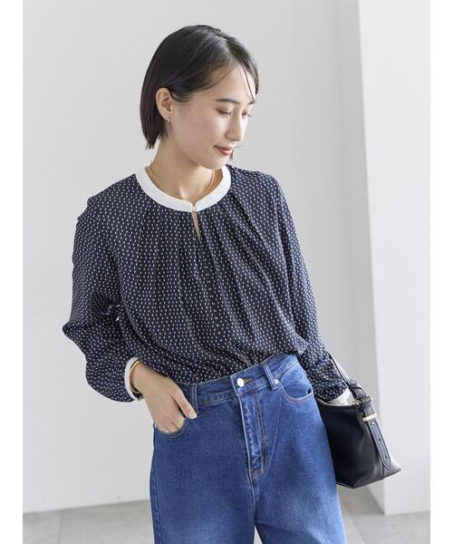 Te chichi(テチチ)の「スクエアチャームフロントタックブラウス(シャツ/ブラウス・レディース・ネイビー/キナリ/グレー/オフホワイト・F)」の13枚目の写真