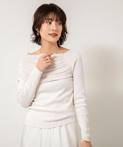 NOLLEY’S Sophi（ノーリーズソフィ）の「《手洗い可能》イレギュラーネックオフショルプルオーバー（ニット/セーター・レディース・ベビーピンク/サックスブルー/グレイッシュベージュ・38）」の5枚目の写真