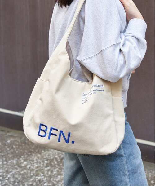 VENCEEXCHANGE(ヴァンスエクスチェンジ)の「カーブトートバッグ(トートバッグ・レディース・ブラック/グレー/オフホワイト・FREE)」の1枚目の写真