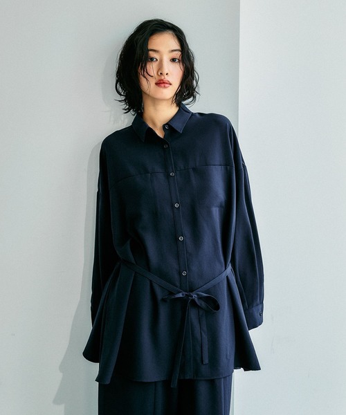 LEPSIM（レプシィム）の「マルメリウエストリボン長袖シャツ　633064（シャツ/ブラウス・レディース・ネイビー/カーキブラウン/ブラック/アイボリー・FREE）」の4枚目の写真