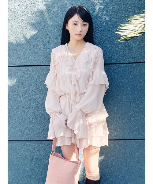 LILY BROWN（リリーブラウン）の「ドレープフリルセットアップ（ワンピース・レディース・ピンクベージュ/ミント/モカ・F）」の3枚目の写真