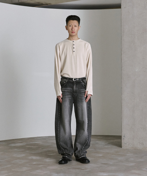 P.IN.O（ピインオ）の「ヴィンテージワッフルヘンリーネックロングスリーブ - クリーム（Tシャツ/カットソー・メンズ・その他・MEDIUM/LARGE）」の2枚目の写真