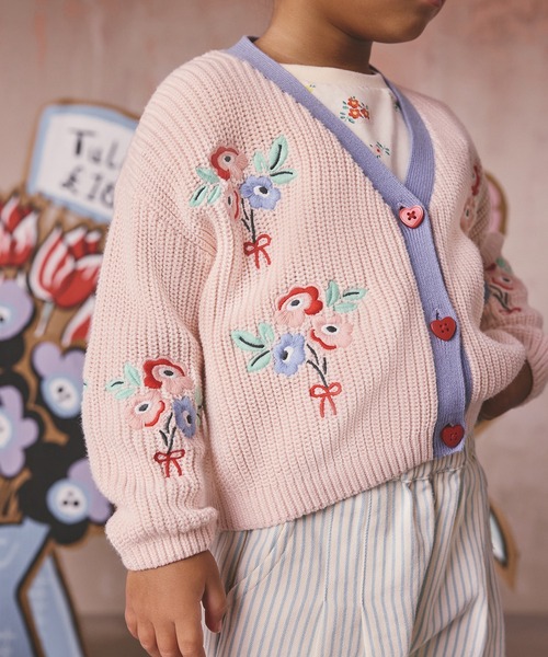 Cath Kidston(キャスキッドソン)の「キッズ 刺繍カーディガン Flower Bunch Embroidery(カーディガン/ボレロ・キッズ・ピンク・122/110/98)」の11枚目の写真