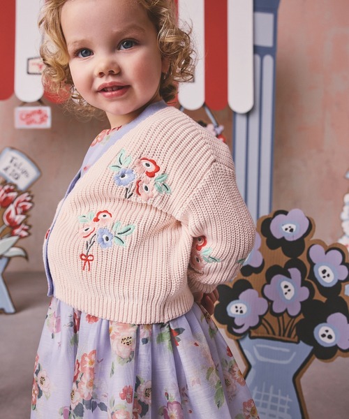 Cath Kidston(キャスキッドソン)の「キッズ 刺繍カーディガン Flower Bunch Embroidery(カーディガン/ボレロ・キッズ・ピンク・122/110/98)」の2枚目の写真