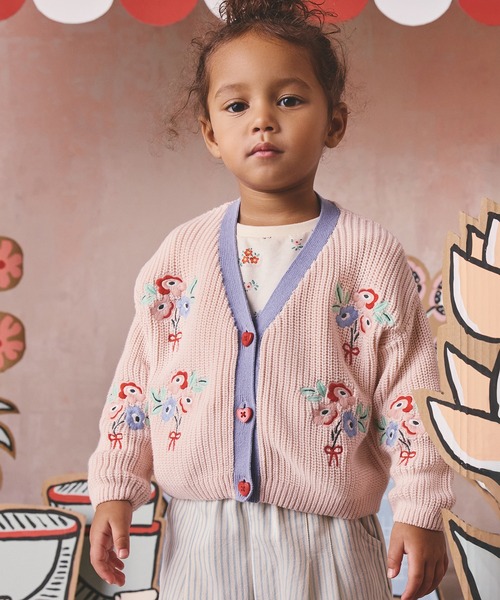 Cath Kidston(キャスキッドソン)の「キッズ 刺繍カーディガン Flower Bunch Embroidery(カーディガン/ボレロ・キッズ・ピンク・122/110/98)」の3枚目の写真