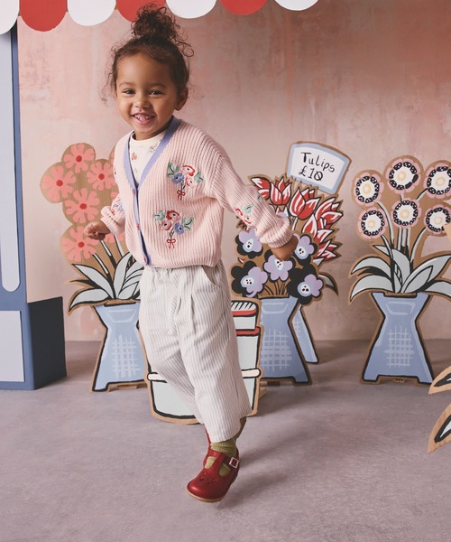 Cath Kidston(キャスキッドソン)の「キッズ 刺繍カーディガン Flower Bunch Embroidery(カーディガン/ボレロ・キッズ・ピンク・122/110/98)」の4枚目の写真