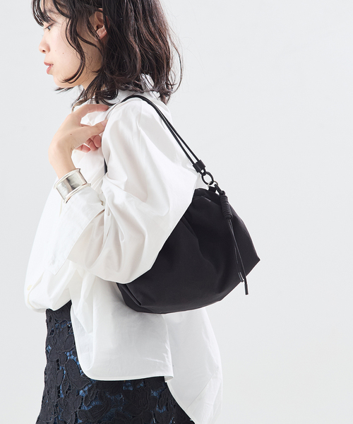 ＆MyuQ（アンドミューク）の「【&MyuQ/アンドミューク】HEBE petit：バッグ（ショルダーバッグ・レディース・ブラック・FREE）」の2枚目の写真