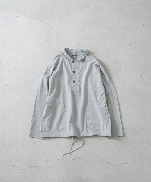 quadro（クオドロ）の「BDドライ度詰め天竺布帛コンビ衿付きP/O（Tシャツ/カットソー・メンズ・グレー/ダークネイビー/キナリ・LARGE/MEDIUM）」の5枚目の写真