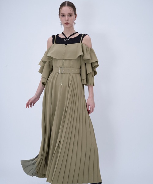 HARE(ハレ)の「【2WAYで着れる】オフショルZIPプリーツワンピース(HARE)(ワンピース・レディース・ブルー/ブラック/ベージュ・FREE)」の17枚目の写真