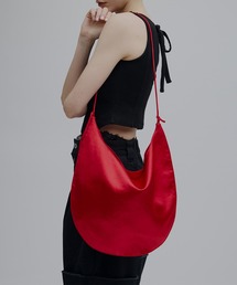 Ameri（アメリ）の「CURVE SATIN TOTE BAG（ショルダーバッグ）」