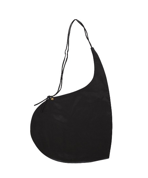 Ameri(アメリ)の「CURVE SATIN TOTE BAG(ショルダーバッグ・レディース・レッド/ブラック/アイボリー・FREE)」の9枚目の写真