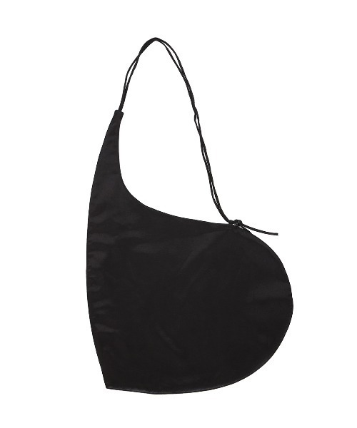 Ameri(アメリ)の「CURVE SATIN TOTE BAG(ショルダーバッグ・レディース・レッド/ブラック/アイボリー・FREE)」の8枚目の写真