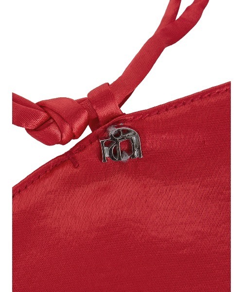 Ameri(アメリ)の「CURVE SATIN TOTE BAG(ショルダーバッグ・レディース・レッド/ブラック/アイボリー・FREE)」の5枚目の写真