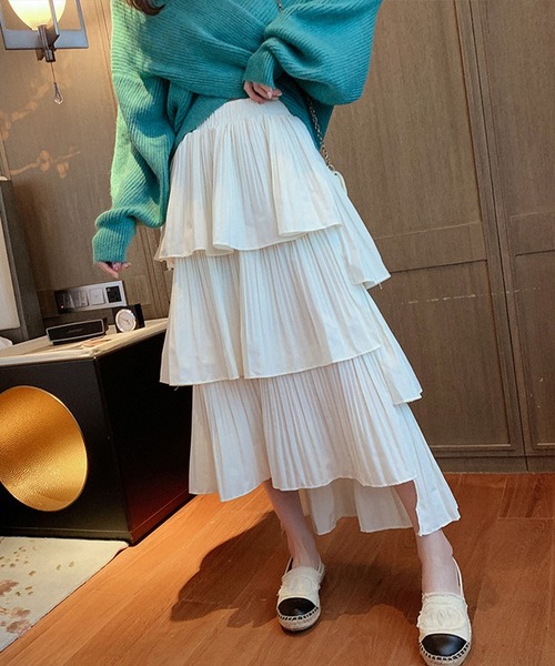 by LEGNA(バイレグナ)の「段プリーツティアードスカート(スカート・レディース・ブラウン系その他/ブラック/ホワイト・FREE)」の4枚目の写真