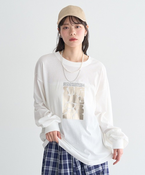 earth music&ecology（アースミュージックアンドエコロジー）の「アソートグラフィックロンT（Tシャツ/カットソー・レディース・B/A/C・FREE）」の4枚目の写真