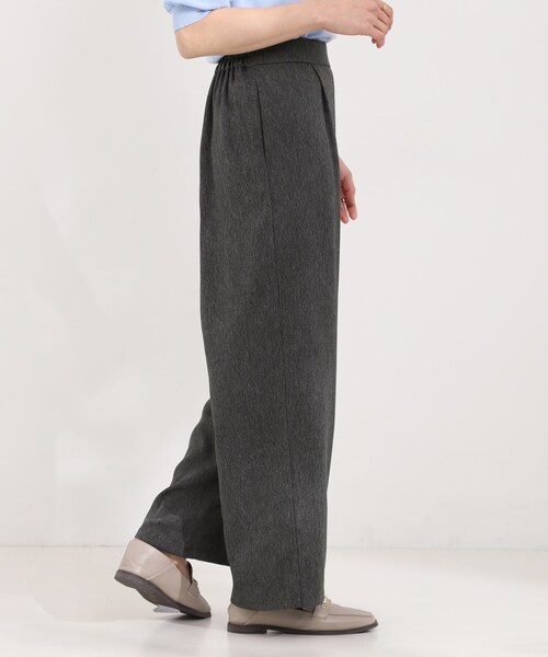 SHOO・LA・RUE（シューラルー）の「サイドボタンデニム風ワイドパンツ（その他パンツ・レディース・ブルー/ブラック/ベージュ/ネイビー・01/02/03/04）」の6枚目の写真