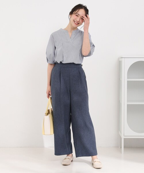 SHOO・LA・RUE（シューラルー）の「サイドボタンデニム風ワイドパンツ（その他パンツ・レディース・ブルー/ブラック/ベージュ/ネイビー・01/02/03/04）」の19枚目の写真