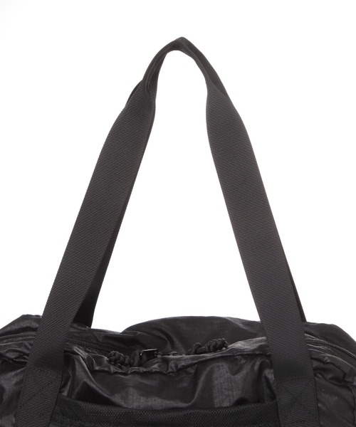 niko and...（ニコアンド）の「《A4サイズ収納可能》パッカブル2WAYボストンバッグ（ボストンバッグ・レディース・ブルー/アイボリー/ブラック・0）」の9枚目の写真