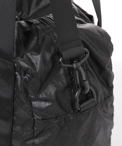 niko and...（ニコアンド）の「《A4サイズ収納可能》パッカブル2WAYボストンバッグ（ボストンバッグ・レディース・ブルー/アイボリー/ブラック・0）」の11枚目の写真