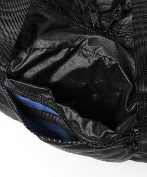 niko and...（ニコアンド）の「《A4サイズ収納可能》パッカブル2WAYボストンバッグ（ボストンバッグ・レディース・ブルー/アイボリー/ブラック・0）」の17枚目の写真