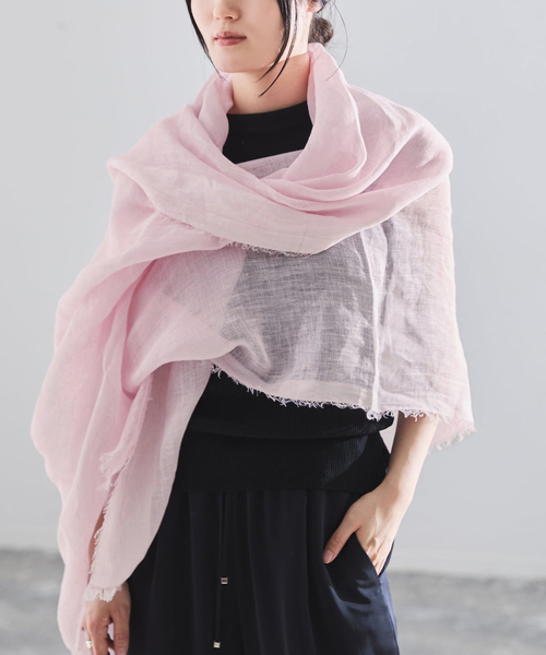 IENA（イエナ）の「NIMNIMDUAI/ニムニムデュアイ PLAIN GAUZE STOLE ストール（ストール/ショール・レディース・ブラウン/キャメル/ピンク/ベージュ/ブルー系その他/オレンジ・FREE）」の5枚目の写真