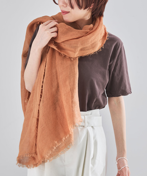 IENA(イエナ)の「NIMNIMDUAI/ニムニムデュアイ PLAIN GAUZE STOLE ストール(ストール/ショール・レディース・ブラウン/キャメル/ピンク/ベージュ/ブルー系その他/オレンジ・FREE)」の21枚目の写真